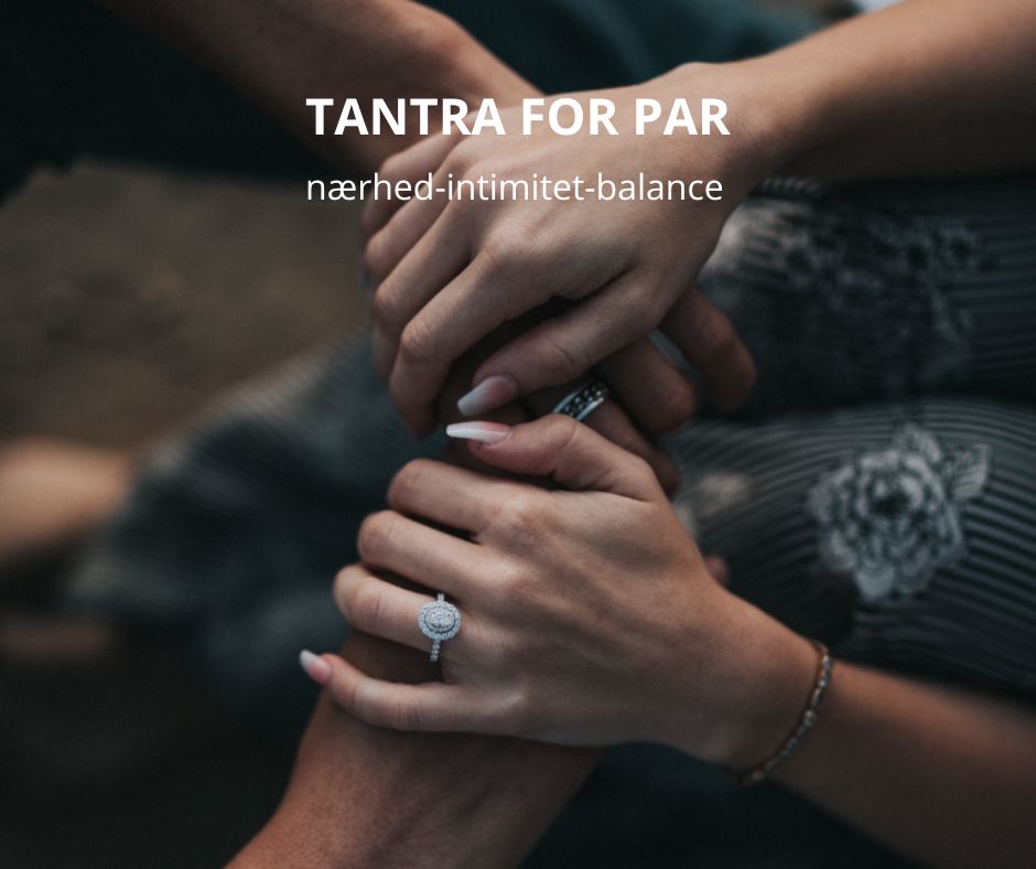 Par i nær kropslig kontakt på tantrakursus for par hos Sanseligt Parforhold